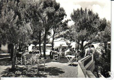 Vecchia Trapani 060 - Erice - Cartolina - Il villaggio del turista.jpg